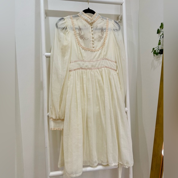 1970s Vintage Gunne Sax by Jessica McClintock Cream Balloon Sleeve Dress Size 9 - Picture 2 of 5